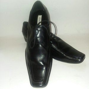 #24 Like- New Steven Madden Buff Black shoes